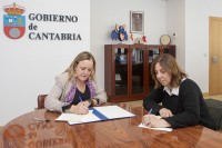 La Asociación de Periodistas y el Gobierno de Cantabria renuevan el convenio de colaboración para formar a los profesionales cántabros