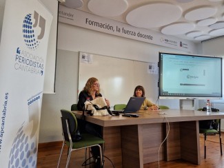 Almudena Ruiz y Ana Bustamante durante su intervención.